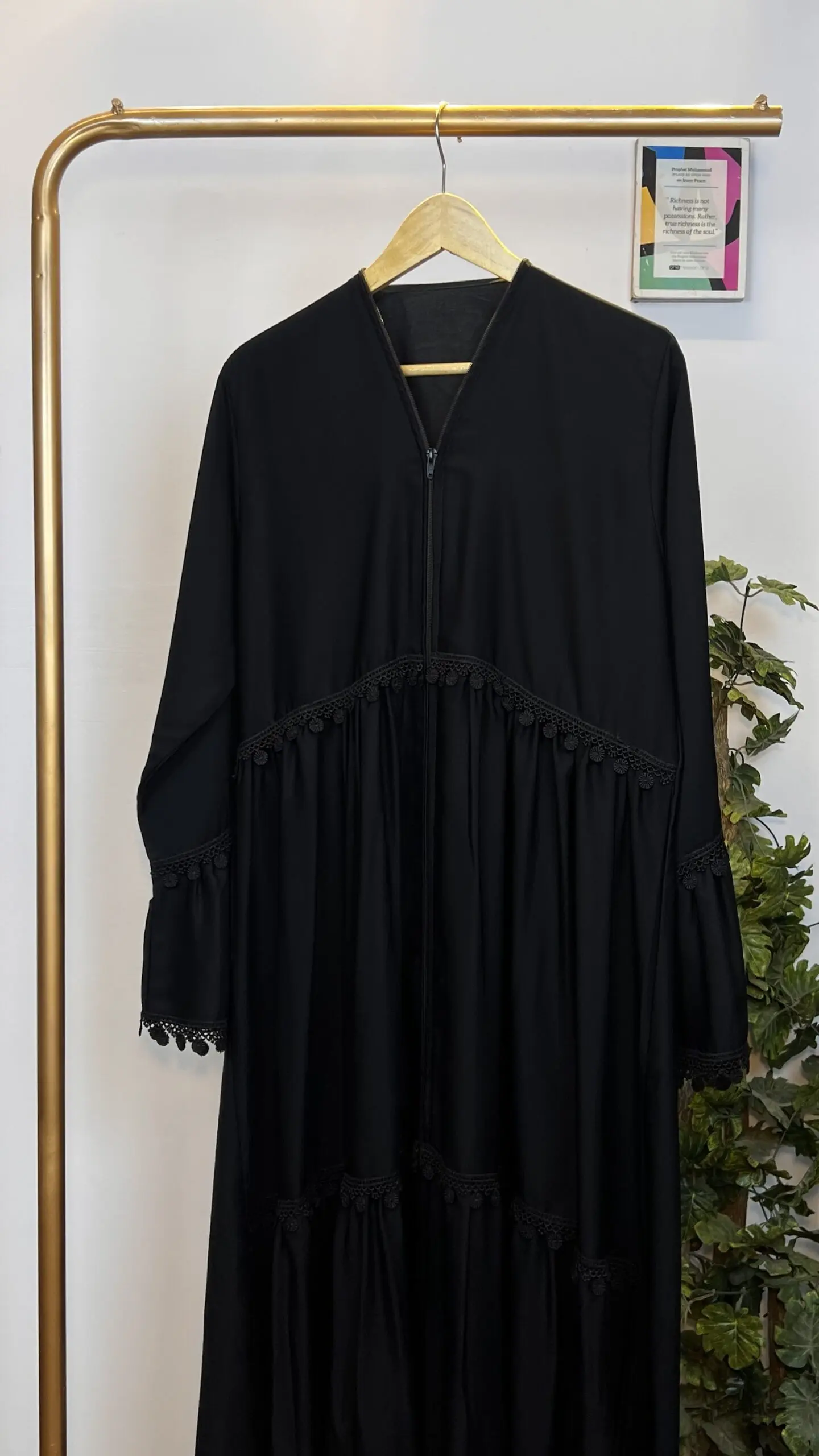 Eyana  Abaya