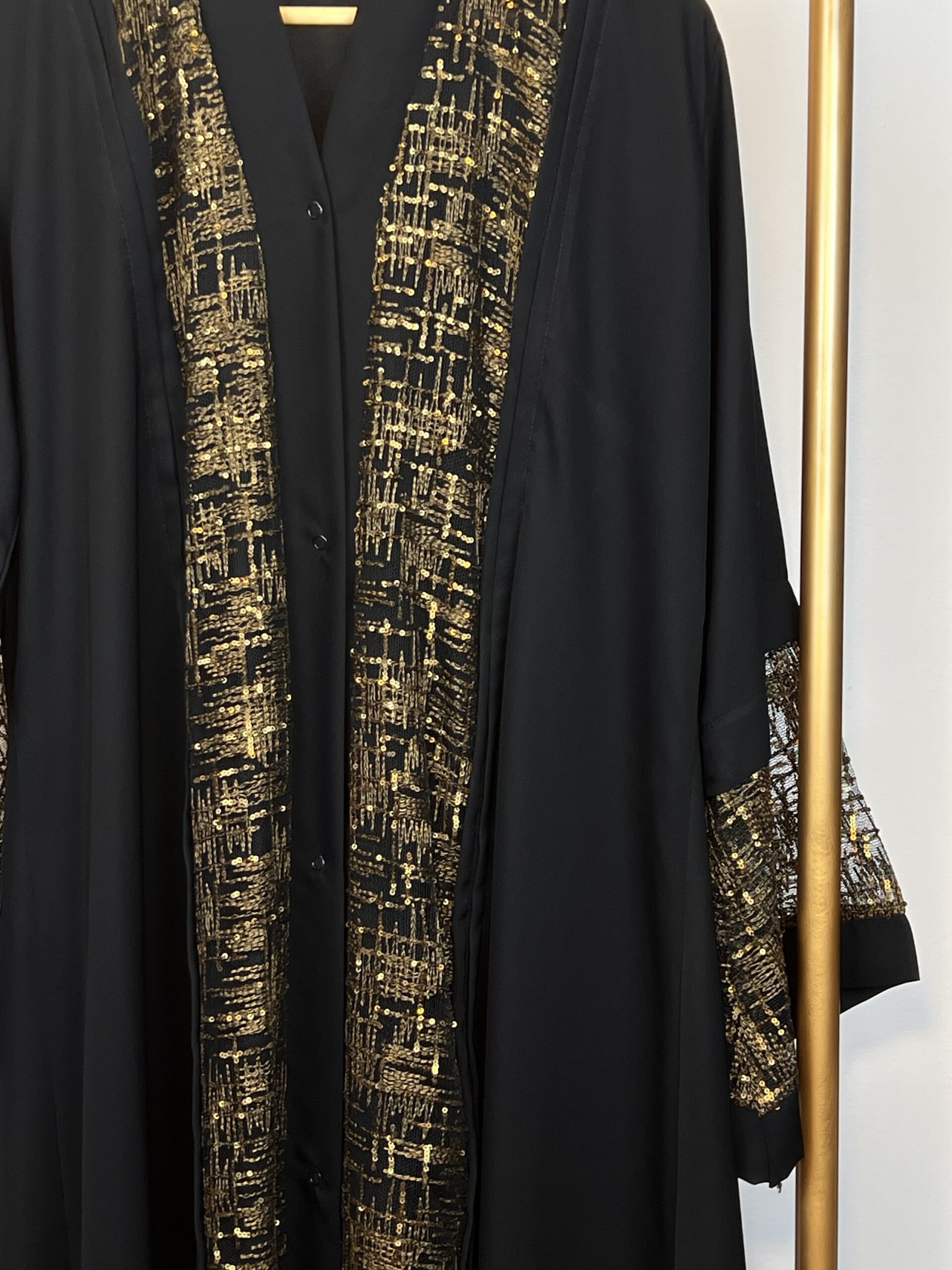 Anaiza outfit - Image 3