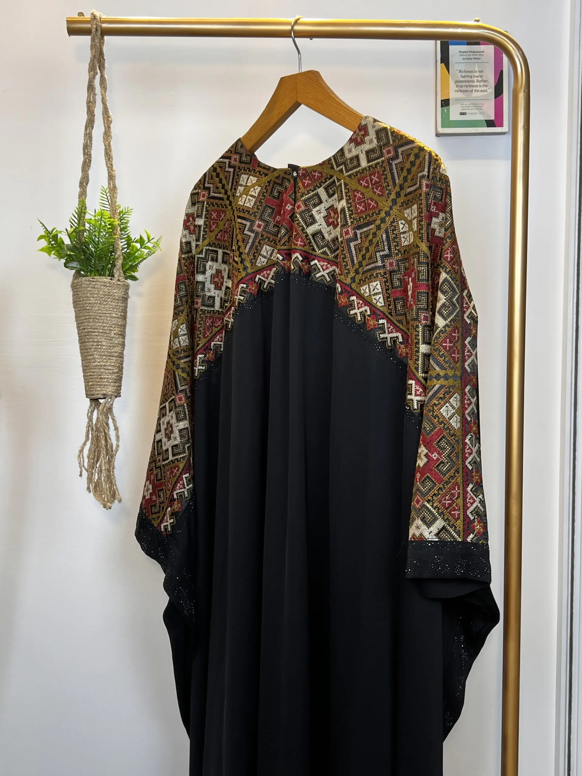 Qanitas statement Abaya - Image 2